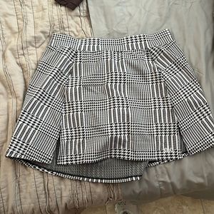 Alo houndstooth skirt